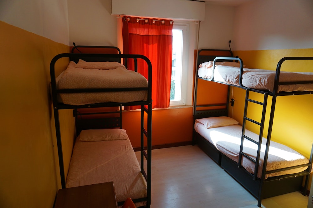 MIXED DORM, CLASSIC