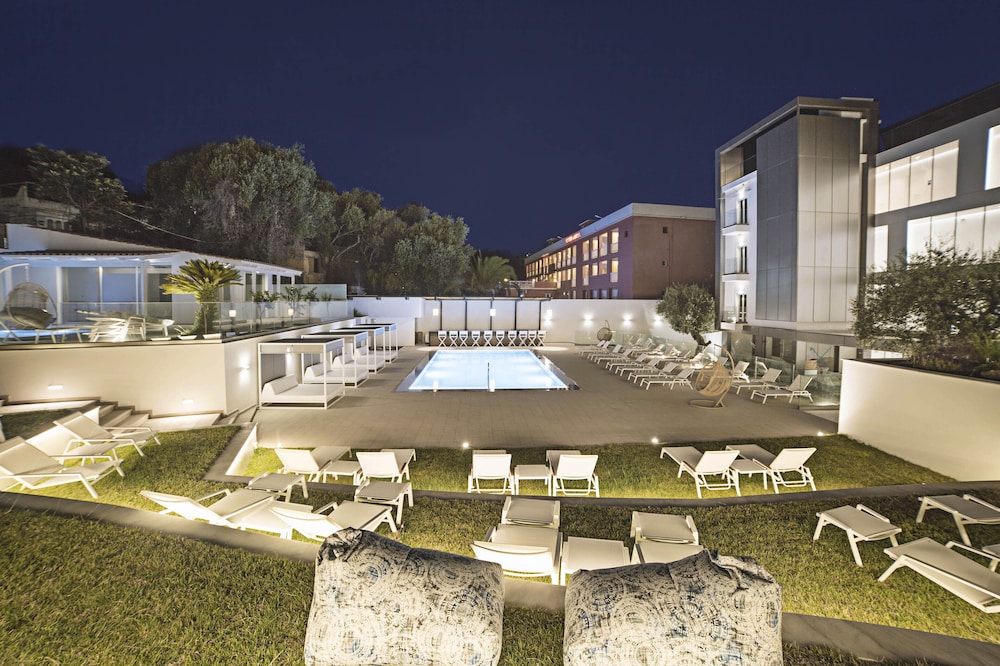 Ray Hotel Corfu 36/50