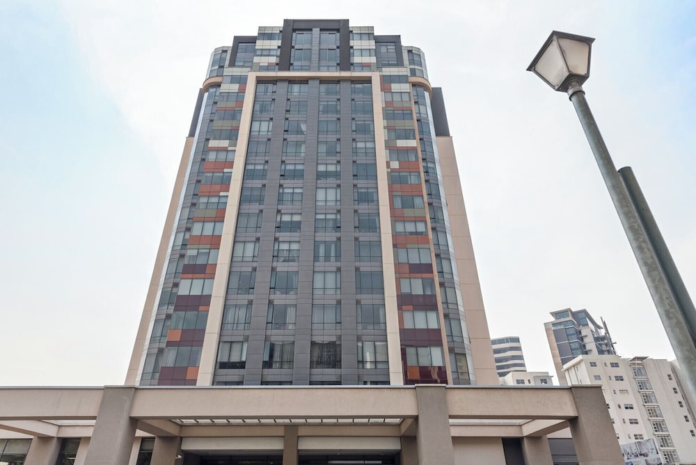 Sandton Skye Unit 702 3/50