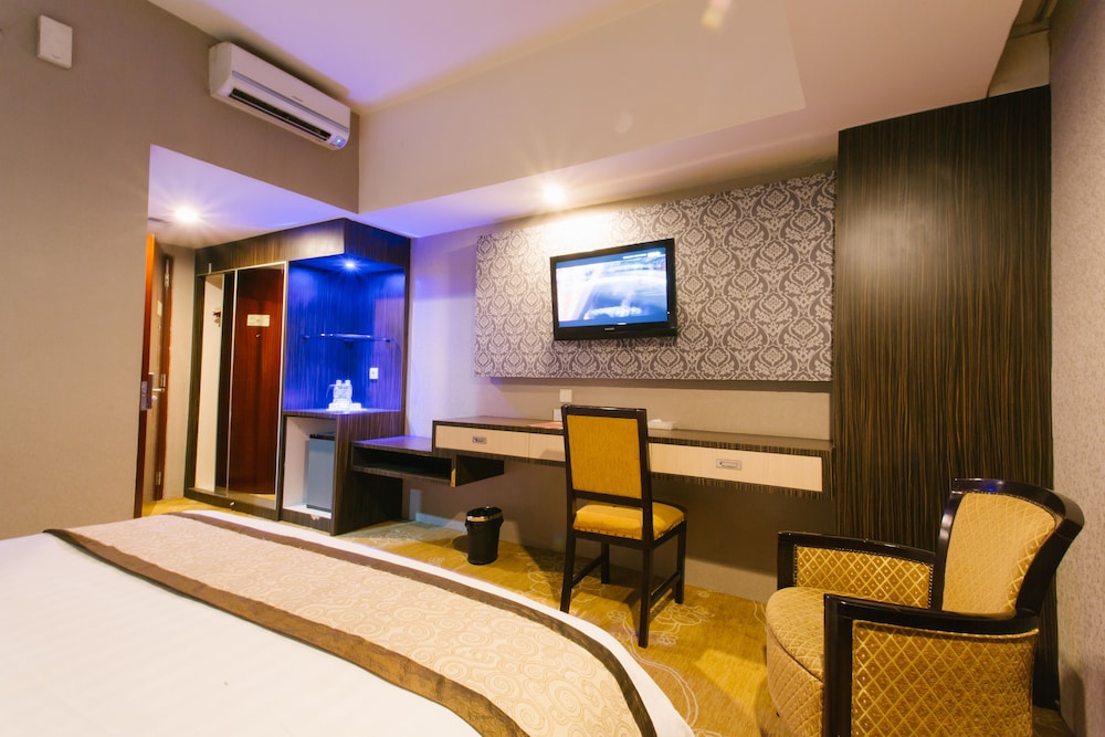 Hermes Palace Medan 21/58