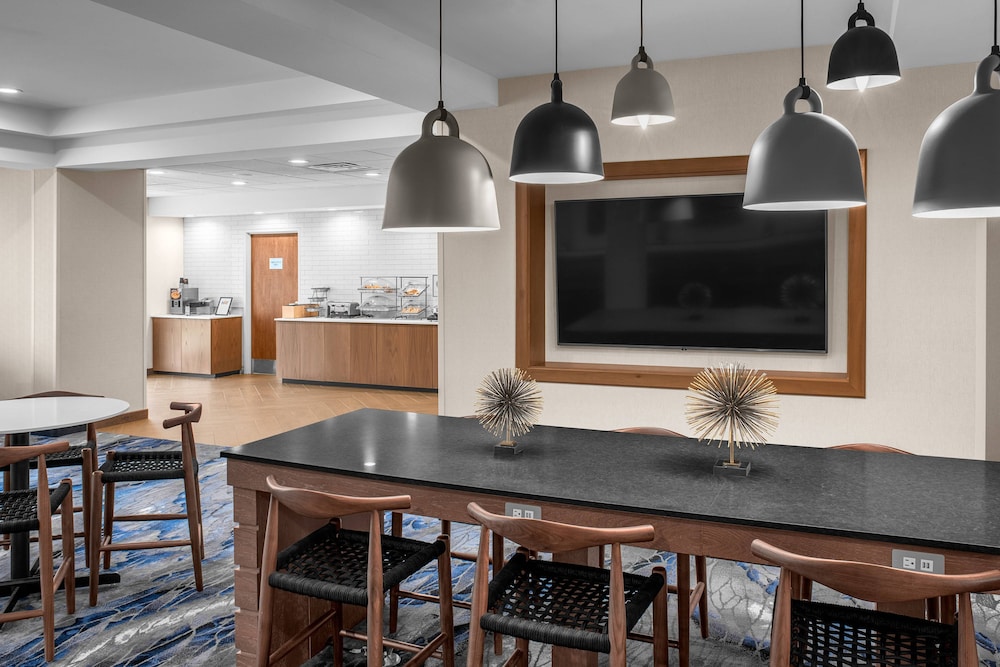 Fairfield Inn And Suites Columbus West 30/40