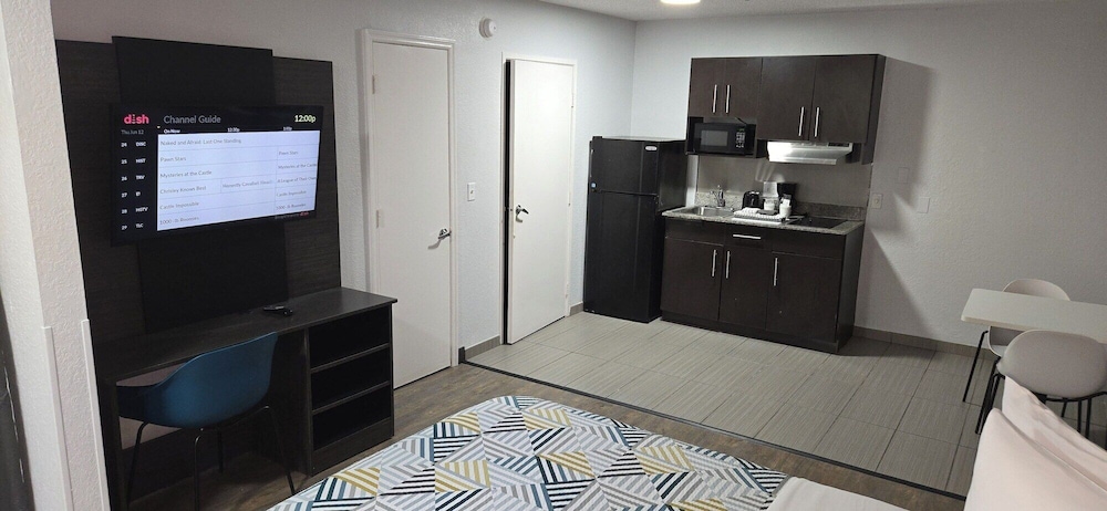 Studio 6 Extended Stay - Coral Springs, FL - Fort Lauderdale 42/60