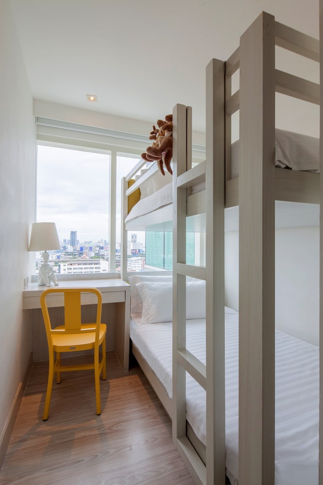 Centara Watergate Pavilion Hotel Bangkok 37/87