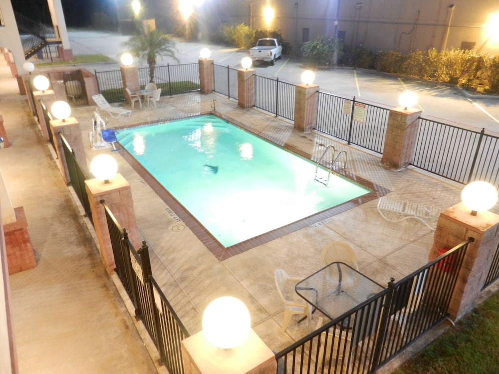 Belleza Inn & Suites Humble / FM 1960 26/36