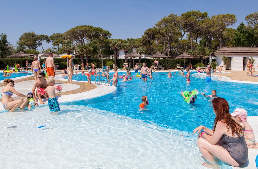 VELA BLU CAMPING VILLAGE 53/67