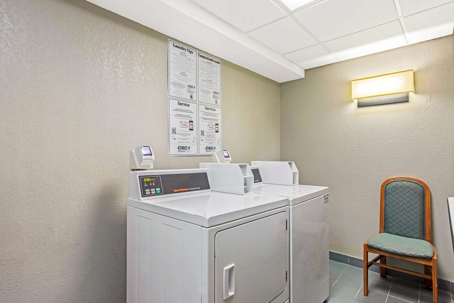 La Quinta Inn & Suites by Wyndham Birmingham Homewood 10/59