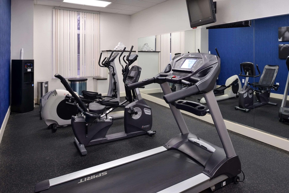 Country Inn & Suites By Radisson Nashville Airport TN 40/70