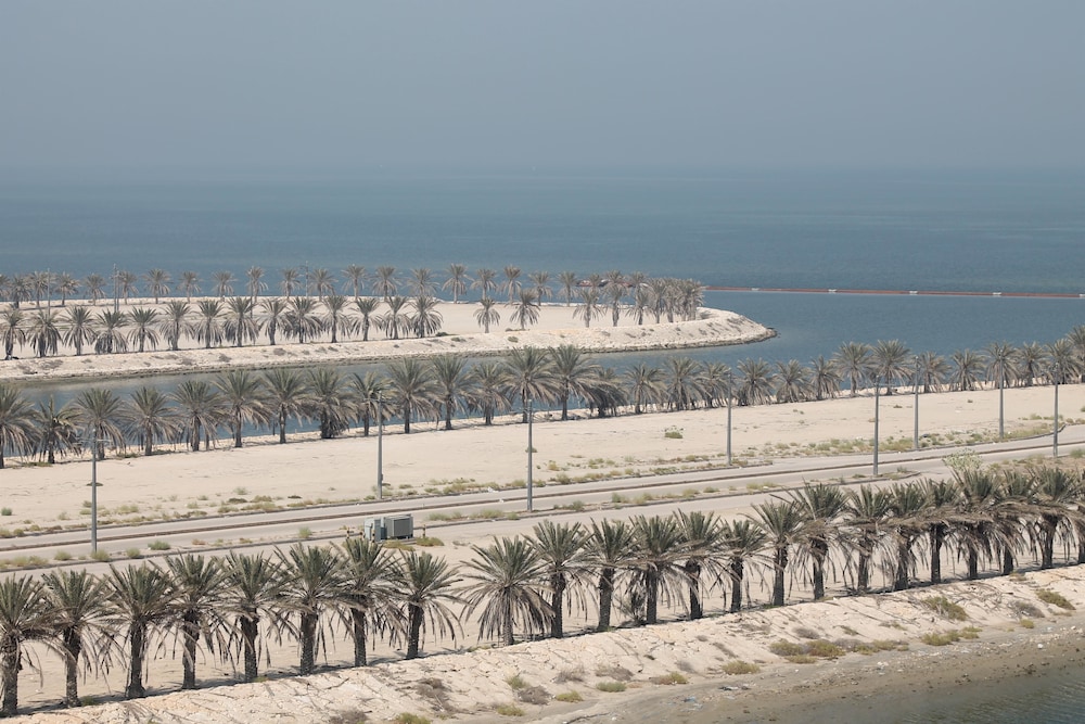 فندق جولدن توليب للأجنحة الفندقية(Golden Tulip Al Khobar Suite Hotel) 8/52