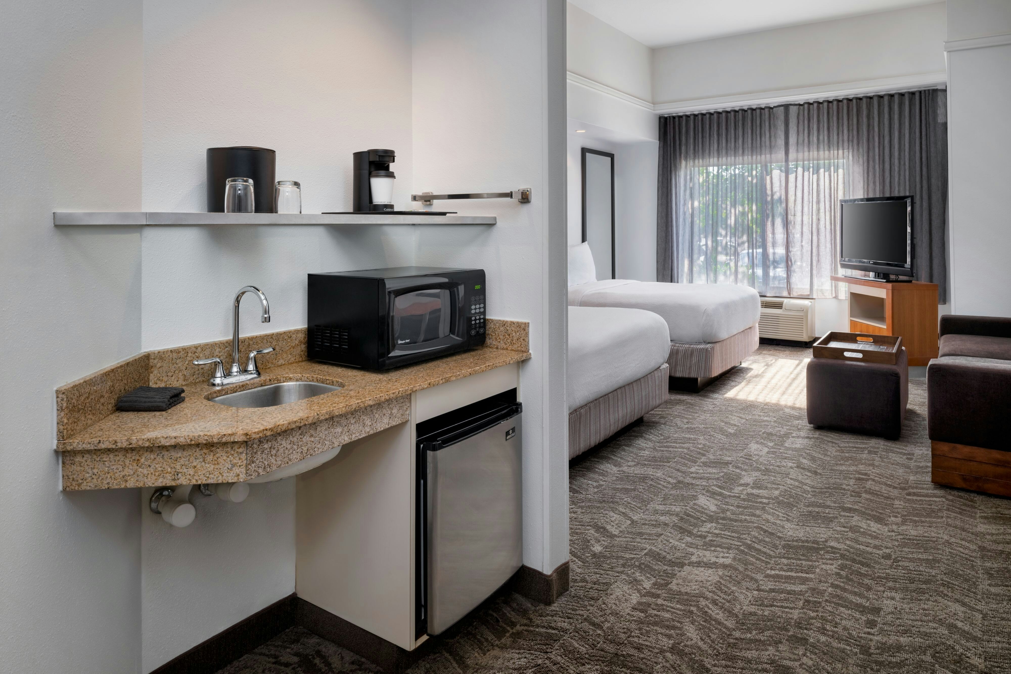 SpringHill Suites Charleston North/Ashley Phosphate 43/46