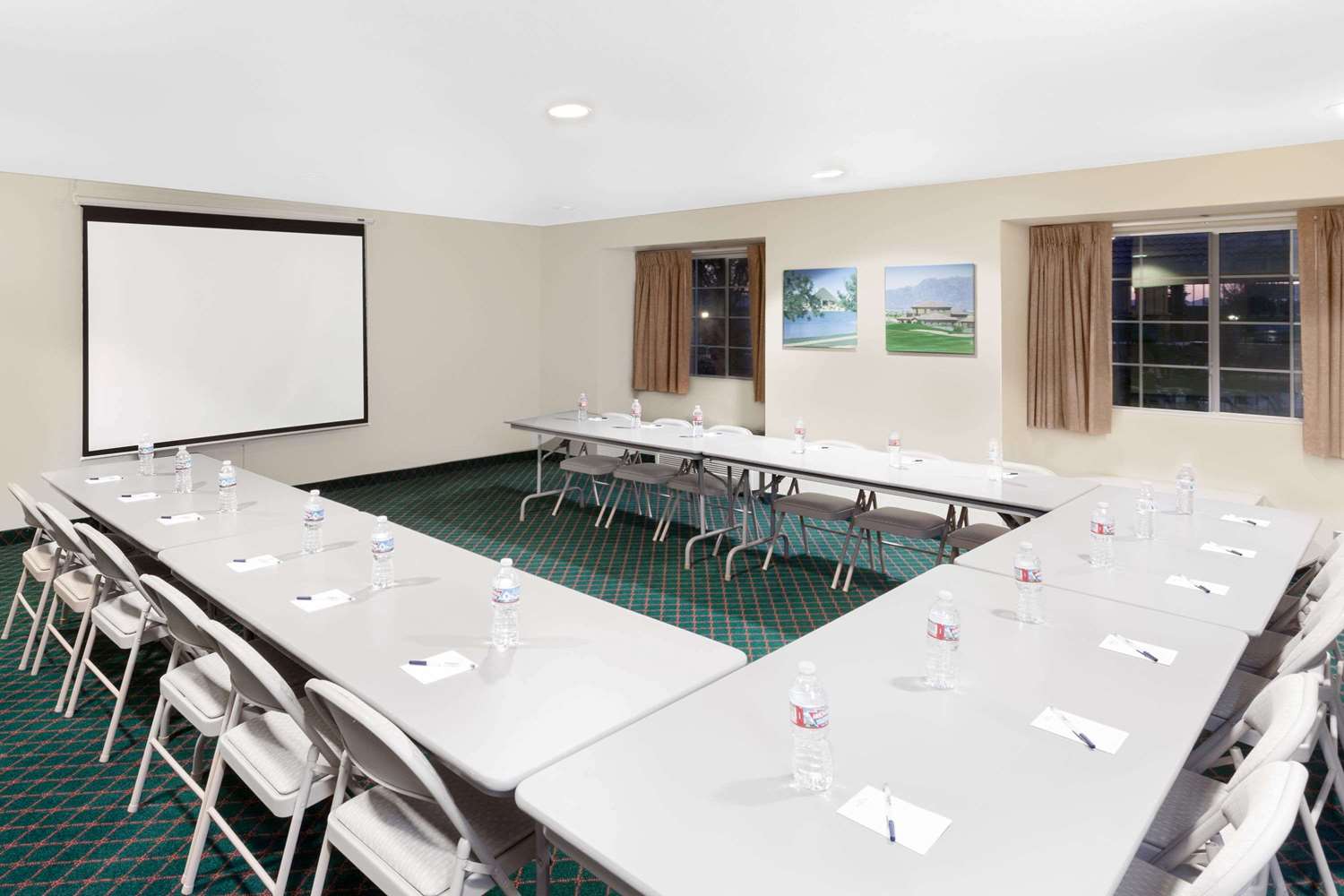 Microtel Inn & Suites by Wyndham Wellton 4/9