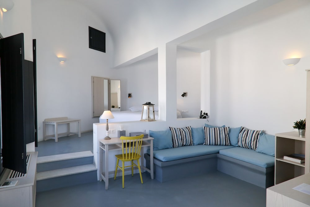 Grand Ambassador Santorini Hotel 48/78