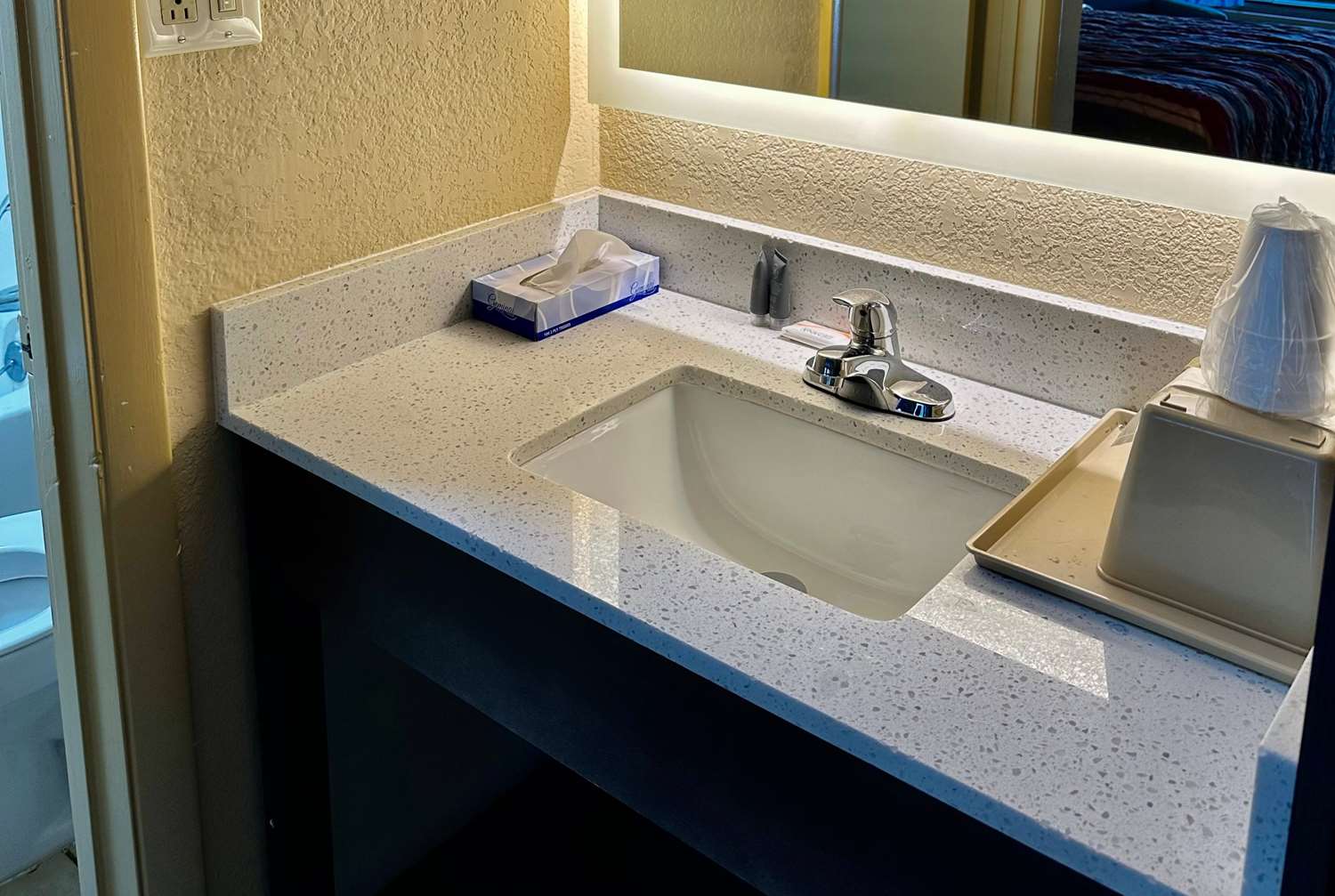 Days Inn By Wyndham Charlotte Northlake 8/8