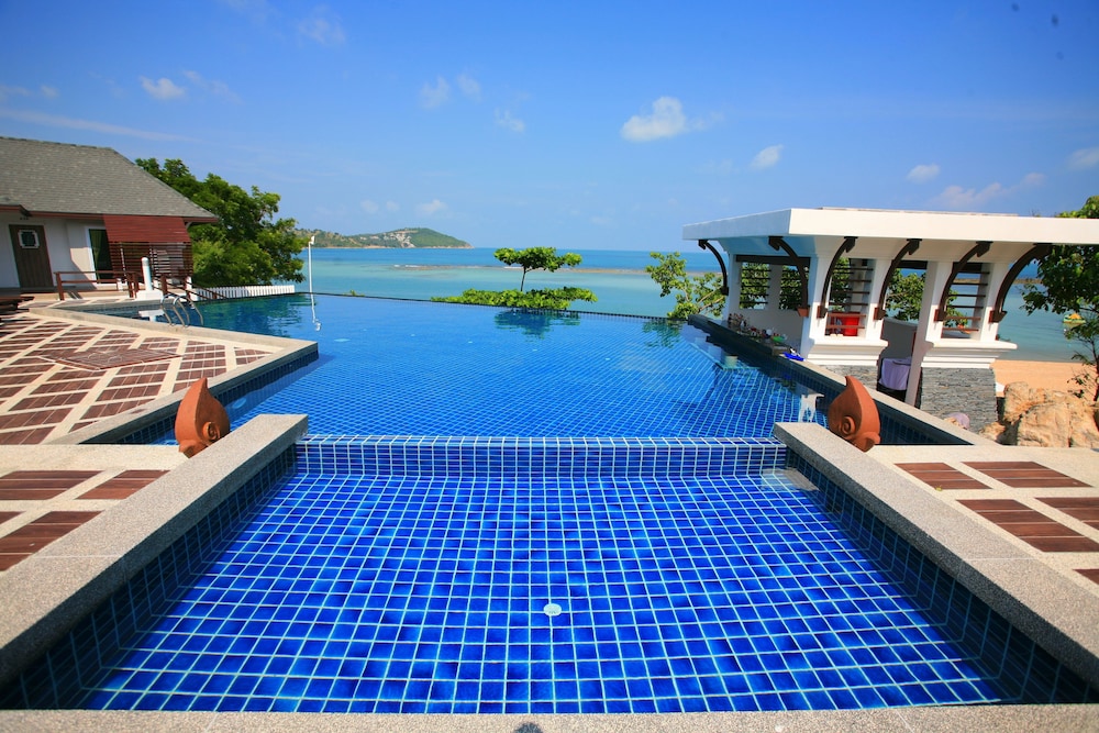 AL'S LAEMSON RESORT 30/34