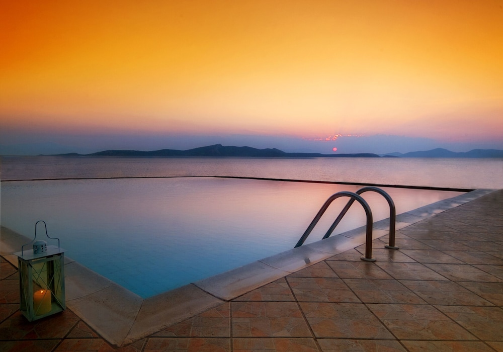 Venus Beach Hotel 52/64