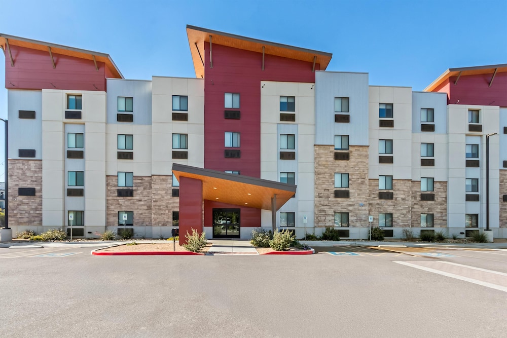 Sonesta Simply Suites Avondale 41/47