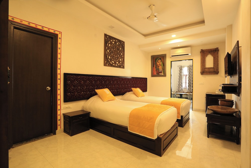 Bloom Boutique Udaipur (Lake Pichola) 18/50