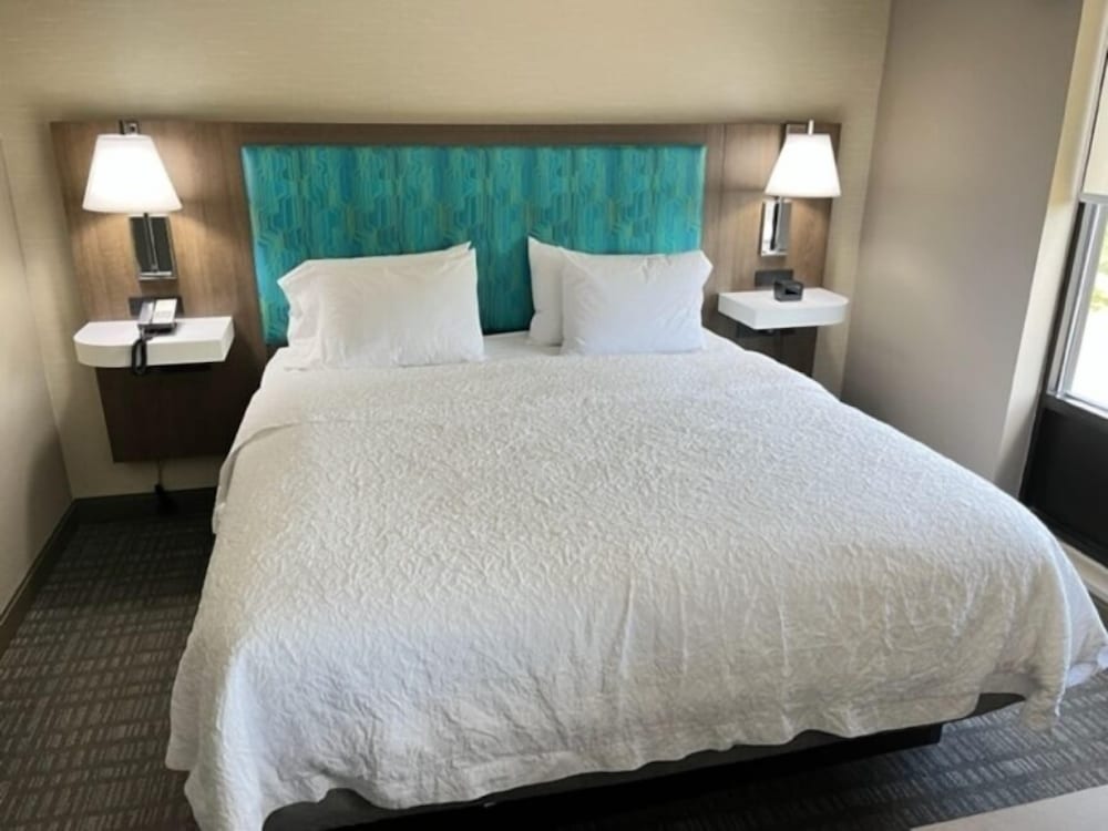 Hampton Inn Suites Louisville 15/46