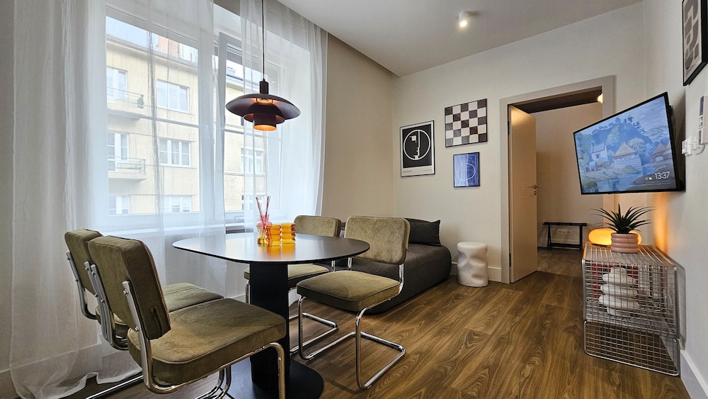 Wine Apartments 42/59