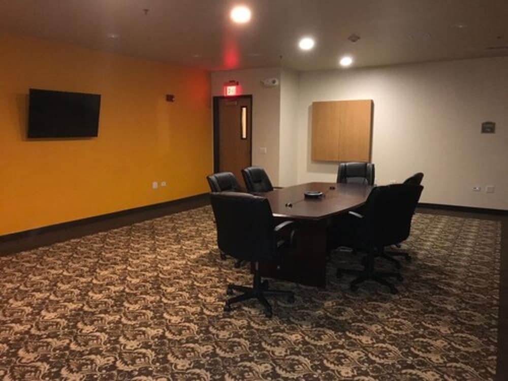 The Montcler Hotel & Conference Center 56/69