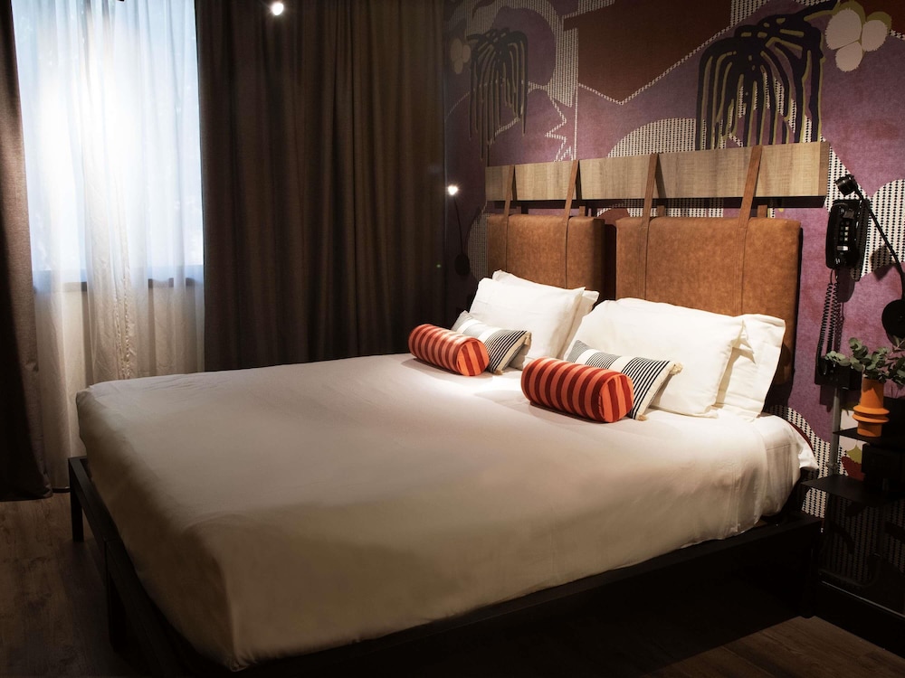 Mercure Roma Cinecitta 25/66