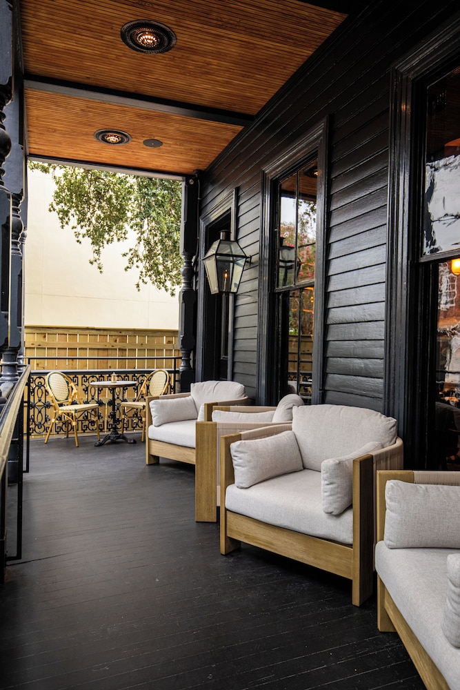 The Blackbird Hotel 30/47