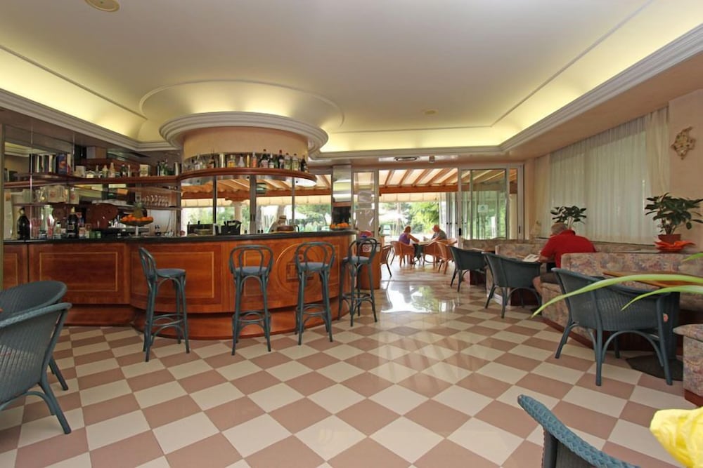 Park Hotel Cellini 34/50