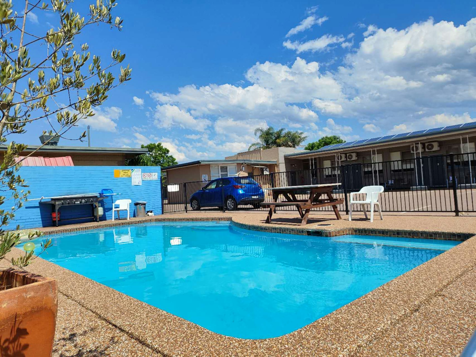 Country Motor Inn 36/36