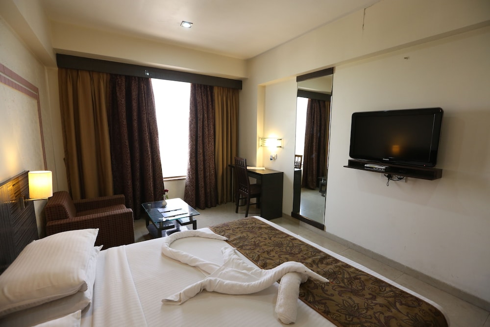 SILVER CLOUD HOTEL 29/71