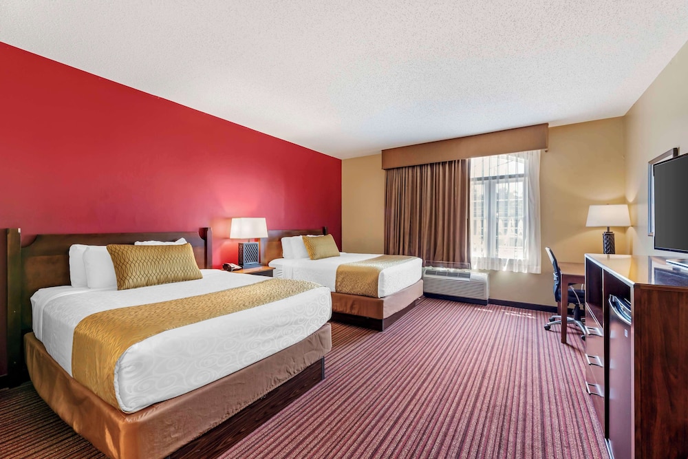 Standard, 2 Queen Beds, Pet Friendly