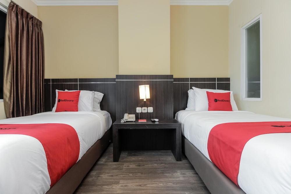 Reddoorz Plus @ Thamrin 19/50