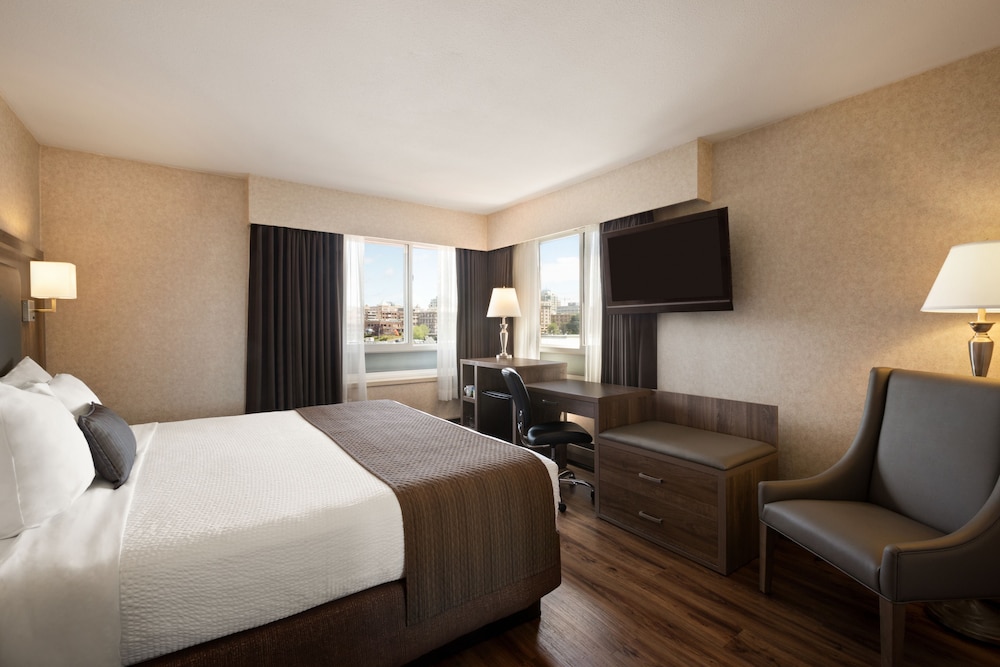 Days Inn by Wyndham Victoria On The Harbour 11/38