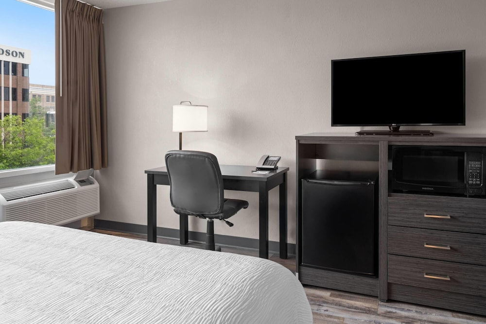 Baymont by Wyndham Great Falls City Center 47/60