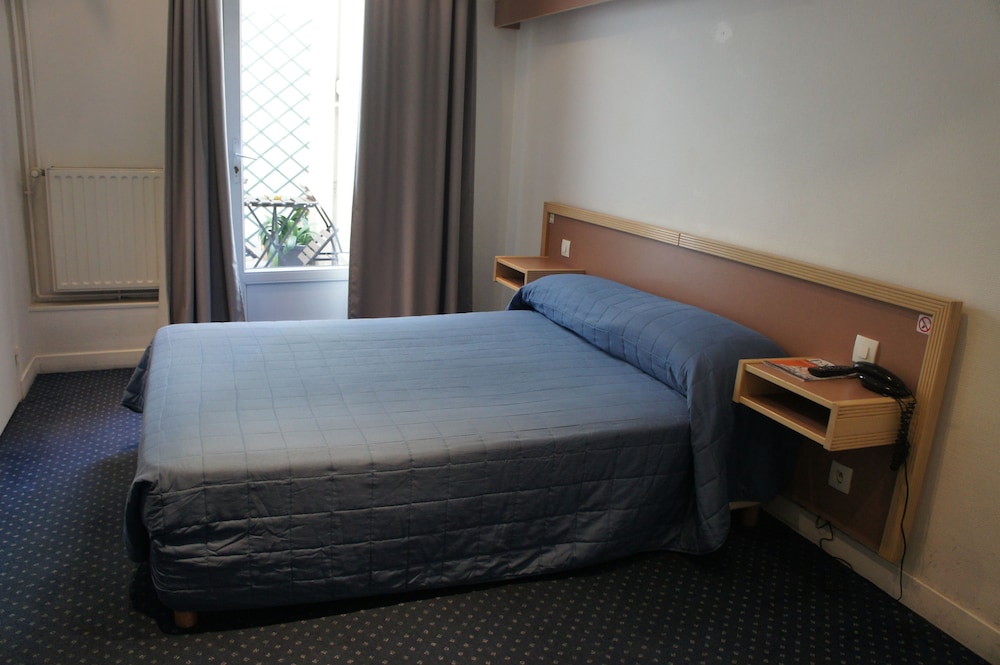 Edgar Quinet Hotel 15/37