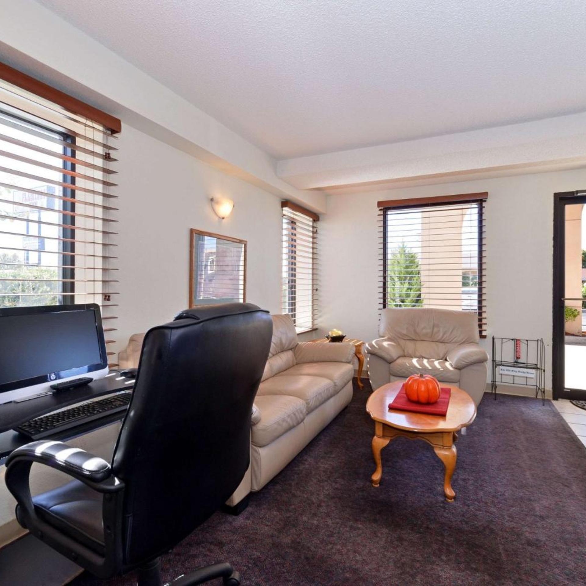 Executive Plus Inn and Suites 15/20
