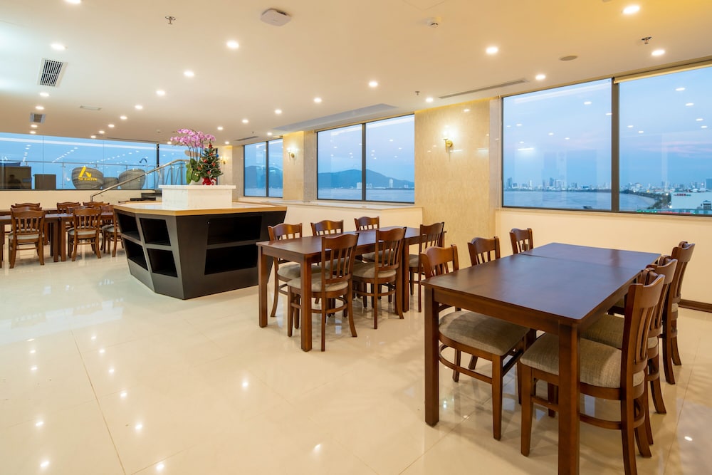 Avenis Hotel 27/37