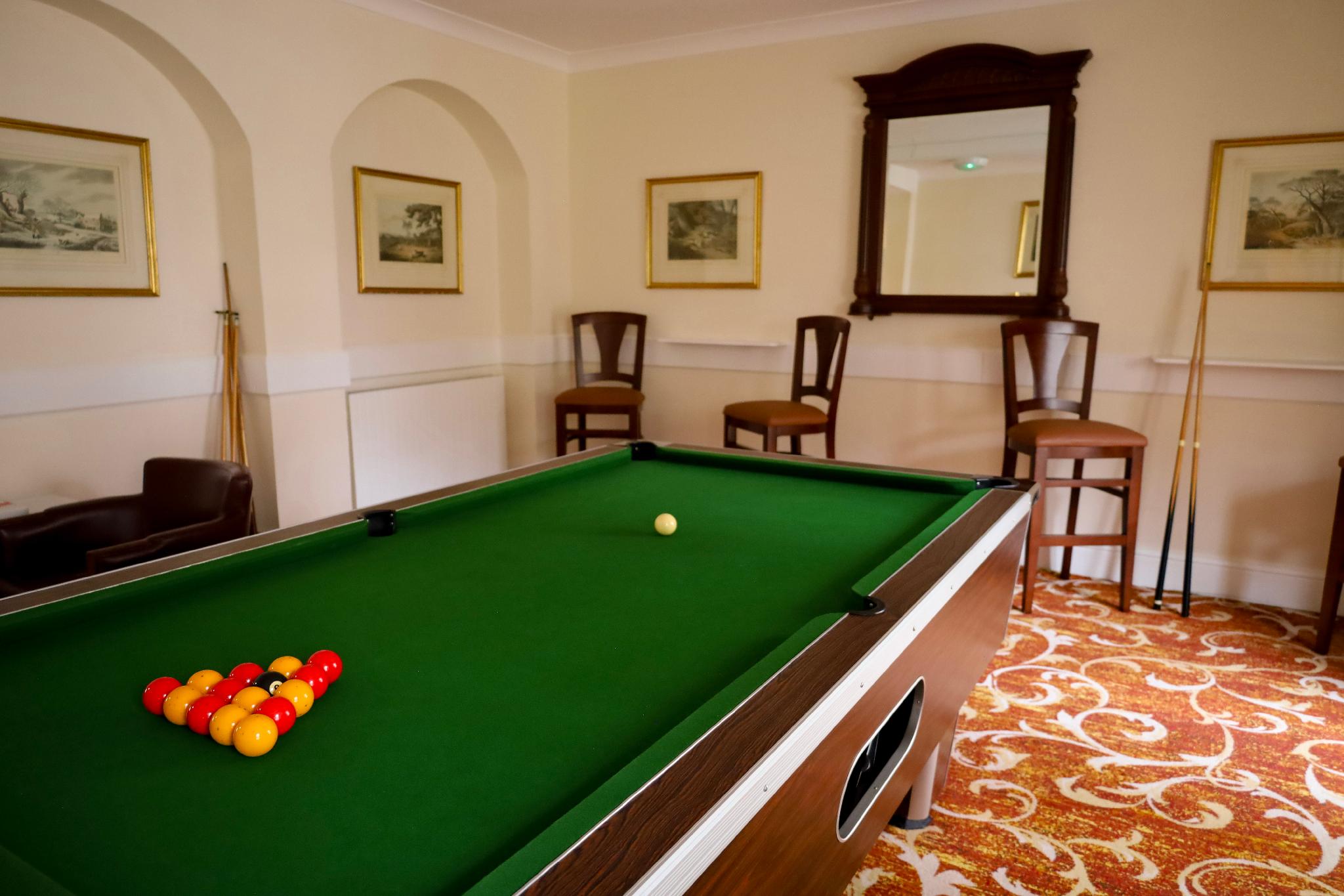 Royal Swan, Ashley Manor - B&B 15/30
