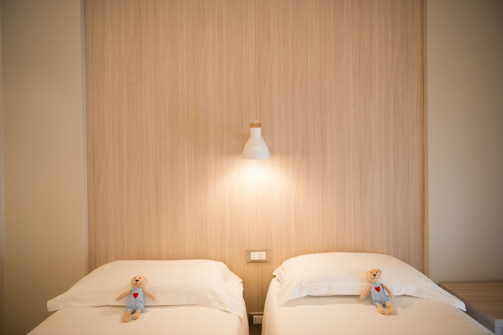 HOTEL DELLE NAZIONI 33/58