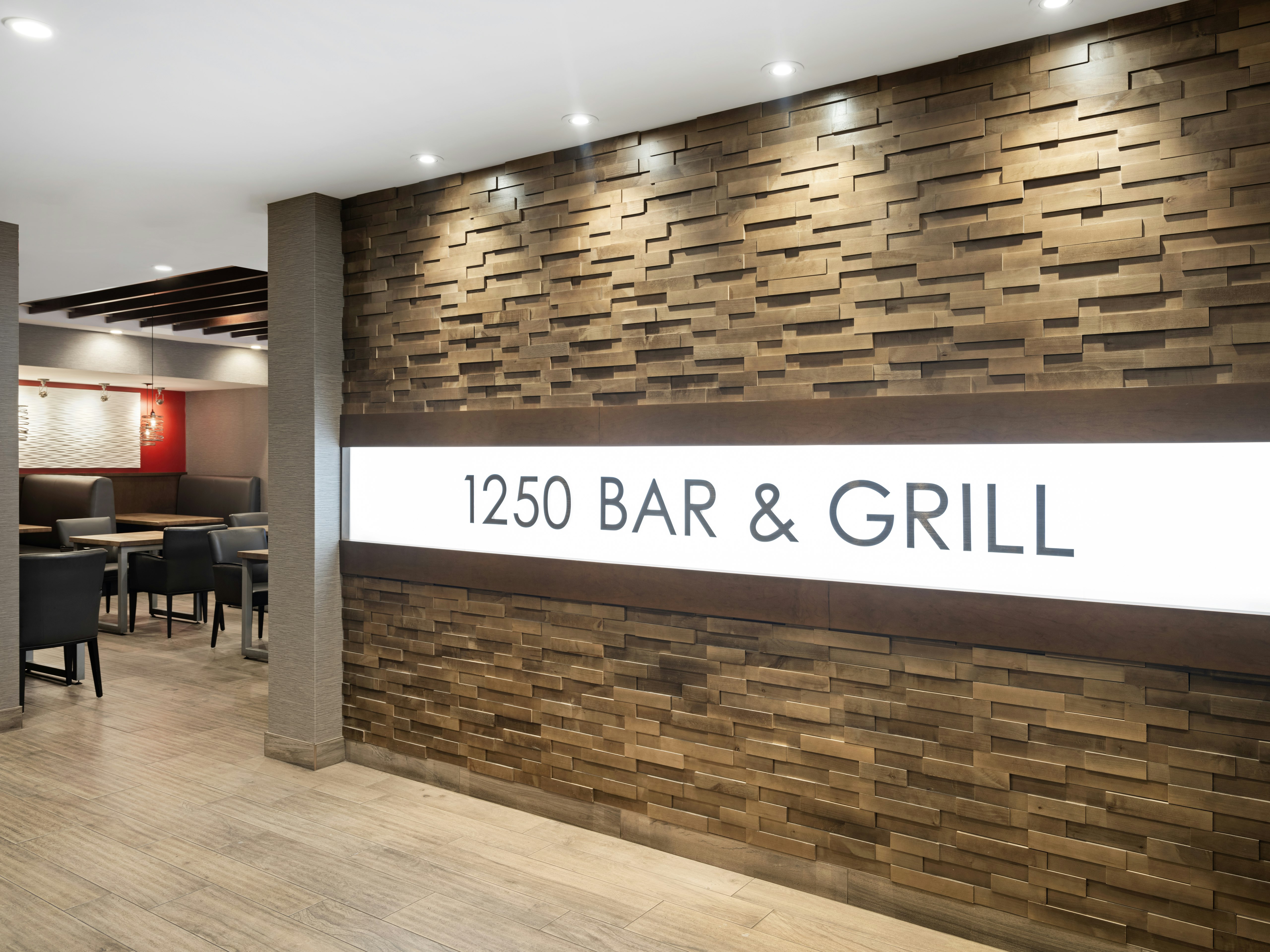 Holiday Inn Calgary- Airport 4/65