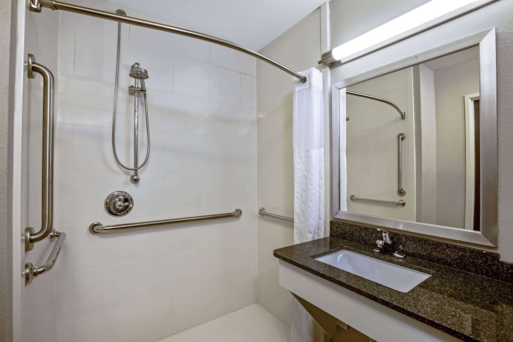 La Quinta Inn & Suites by Wyndham Kearney 13/45