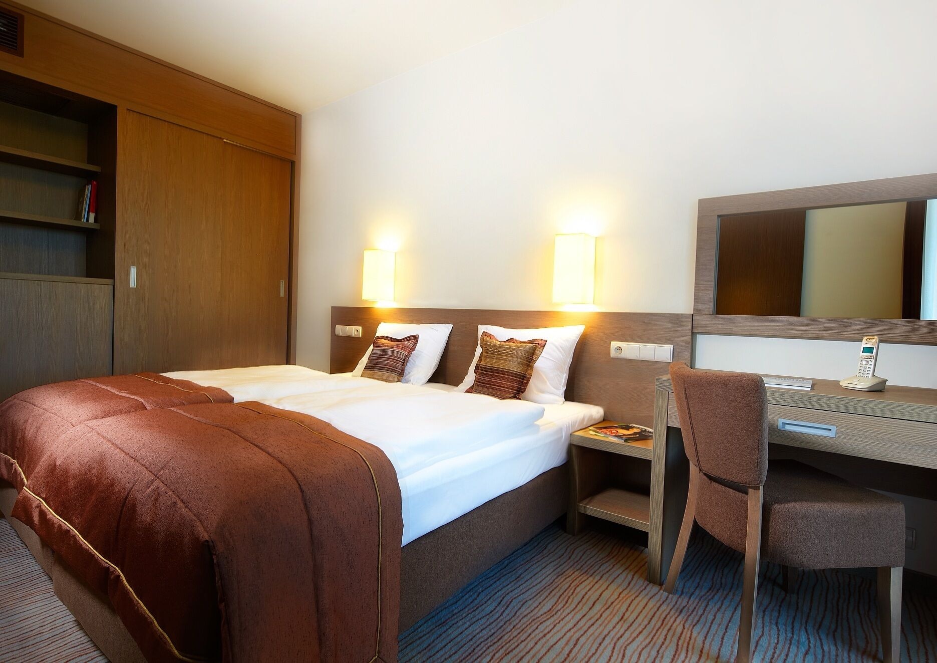 1 BEDROOM, PLUS, COMFORT, APARTMENT, TERRACE