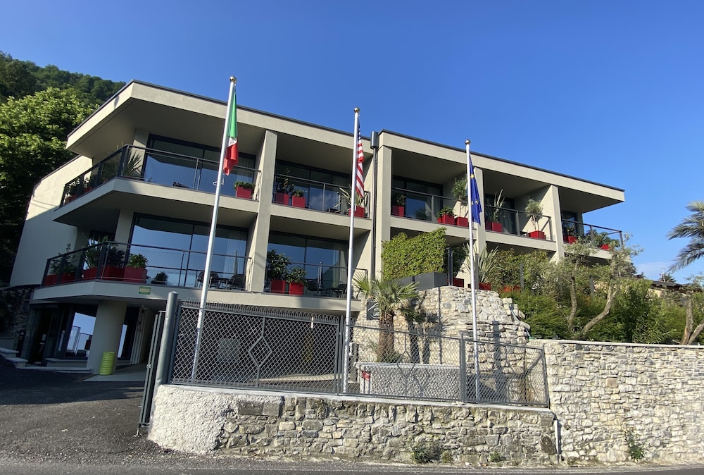 Hotel Lago 2/50