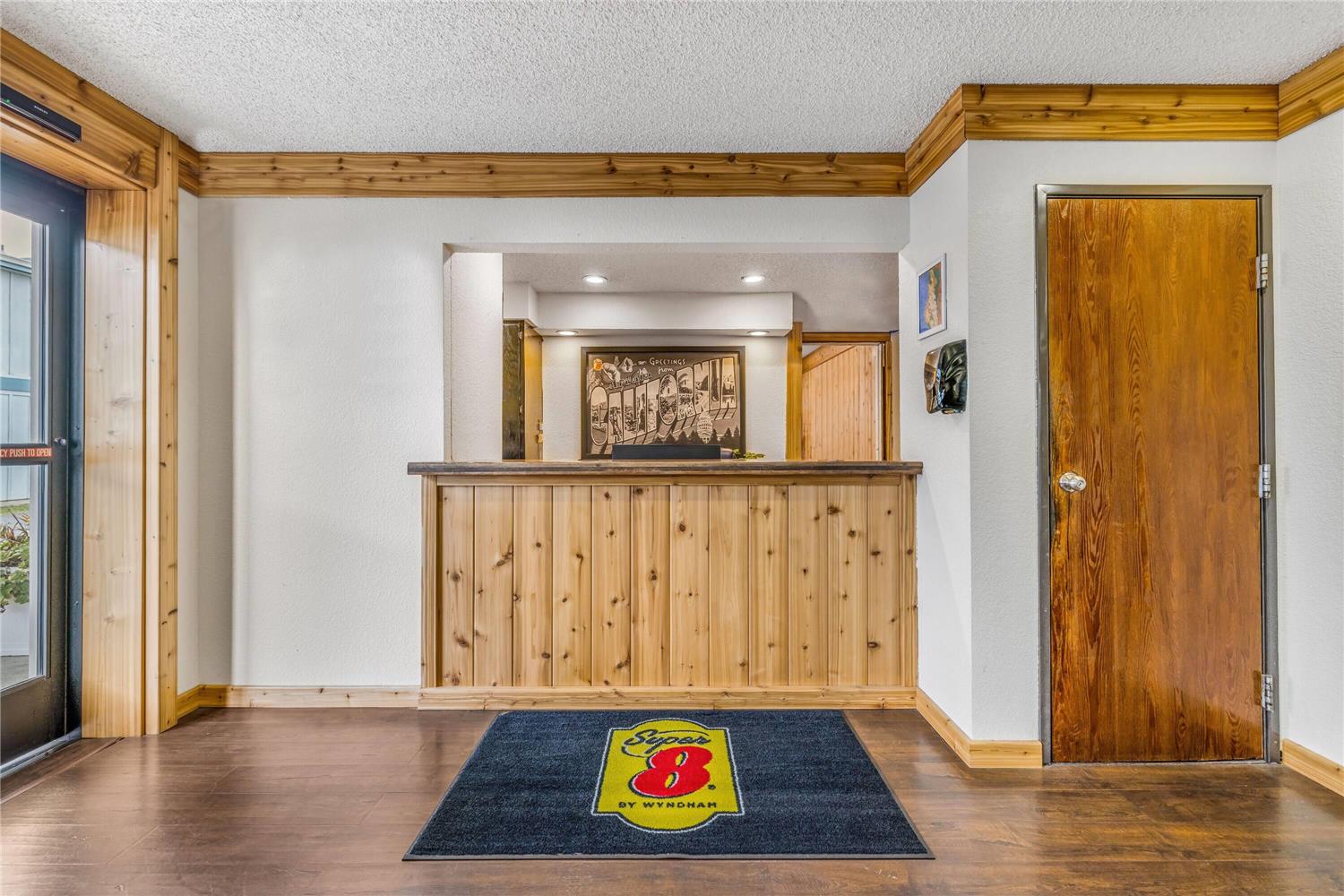 Super 8 By Wyndham Arcata 4/31