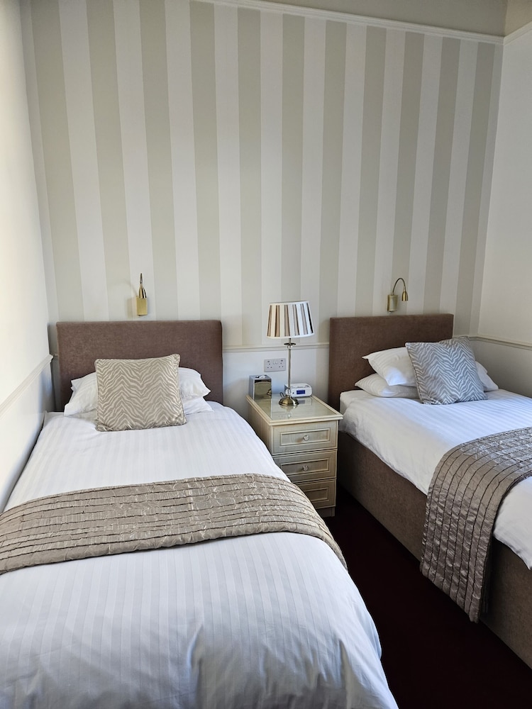 Highfield Guest House 11/50
