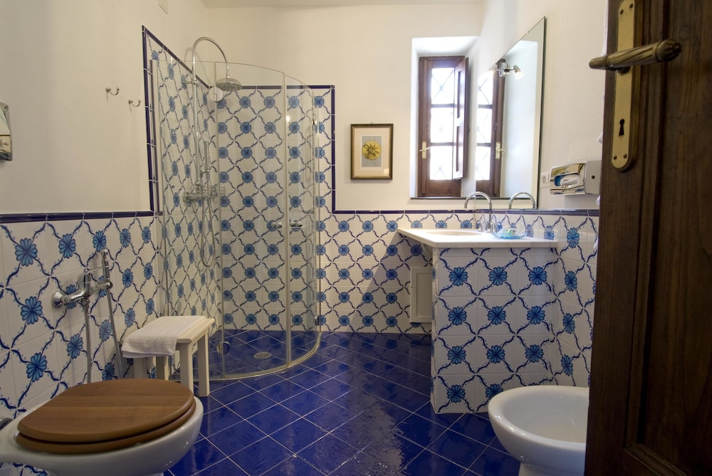 Hotel Lucrezia 58/59