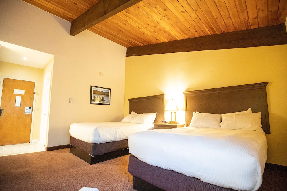 Skyline Hotel Lake George 11/53