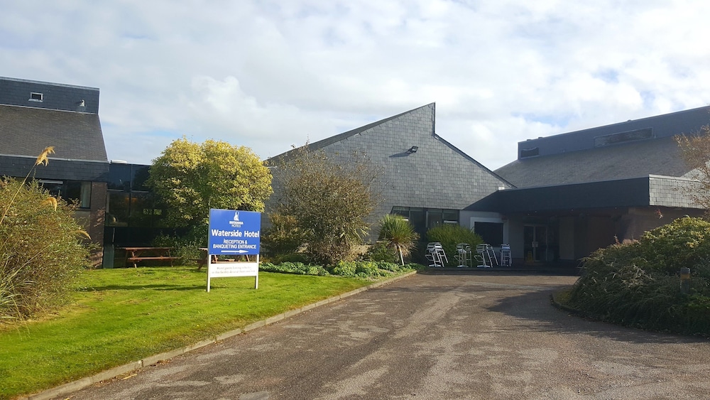 Waterside Hotel Peterhead 53/60