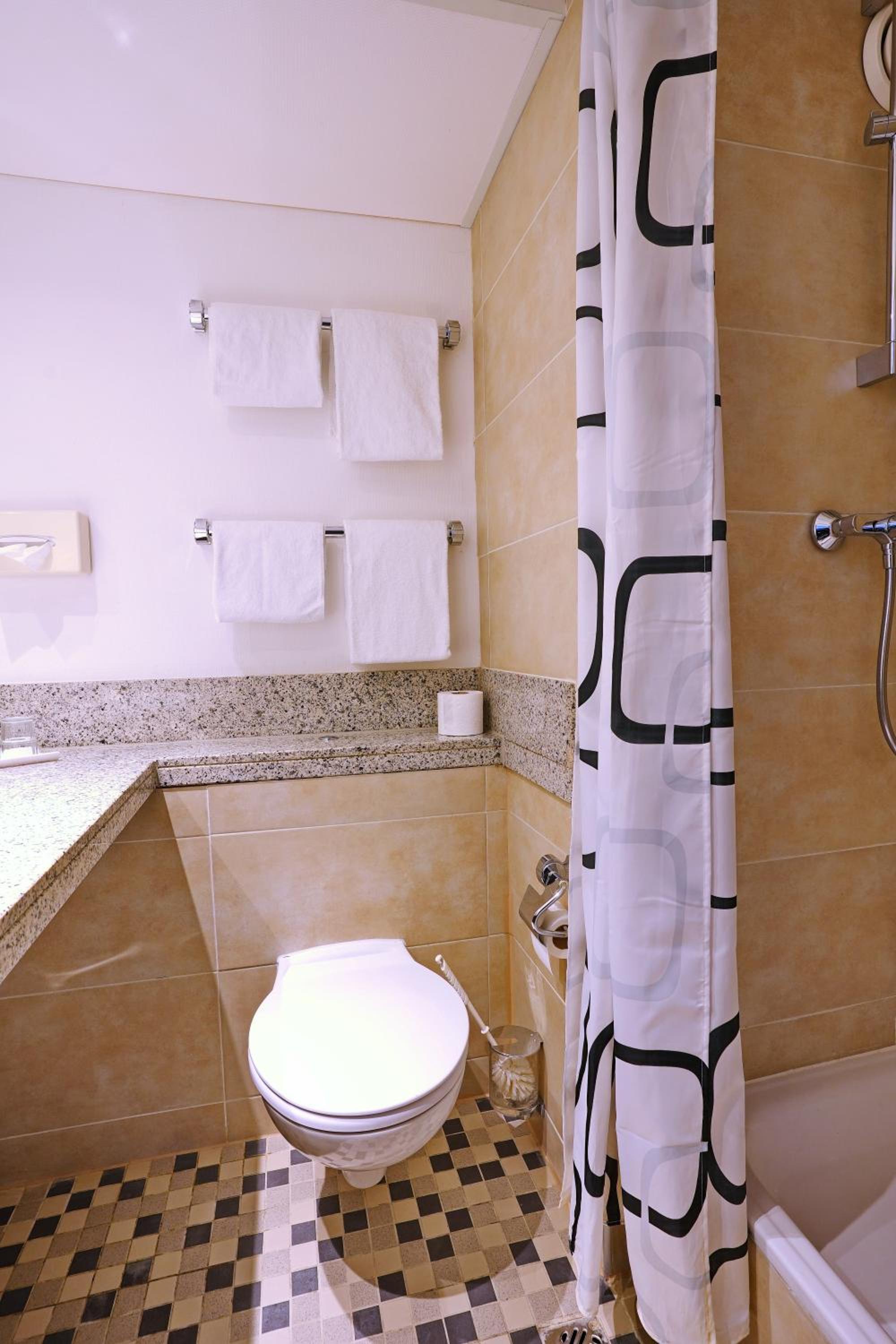 Hotel B99 37/39