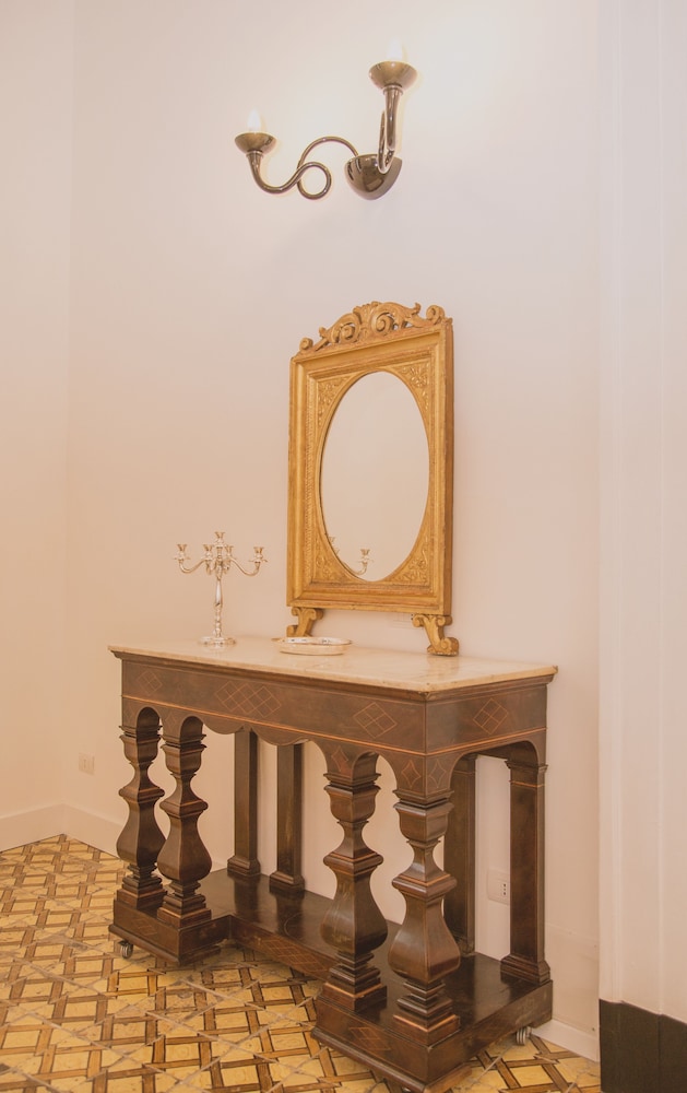 SANTA CHIARA BOUTIQUE HOTEL 3/73