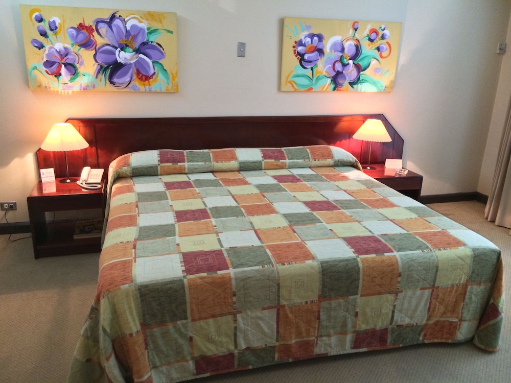 Costa Rica Tennis Club And Hotel 28/80