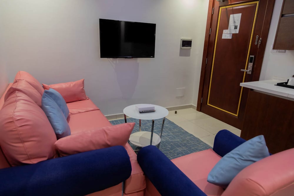 Carawan Hotel Jeddah 56/70